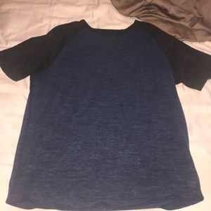 American Eagle - Active Flex Shirt
